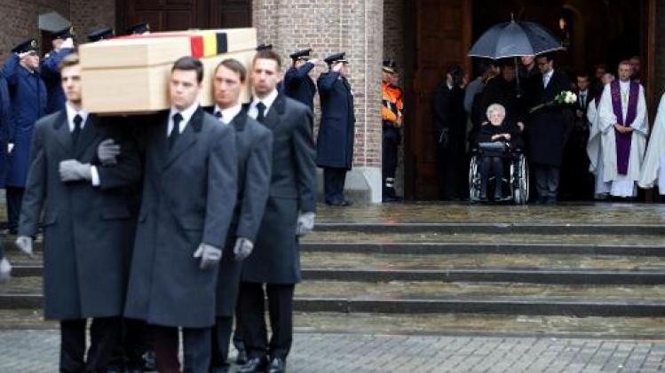 Eerste dertig uitvaartmedewerkers studeren af