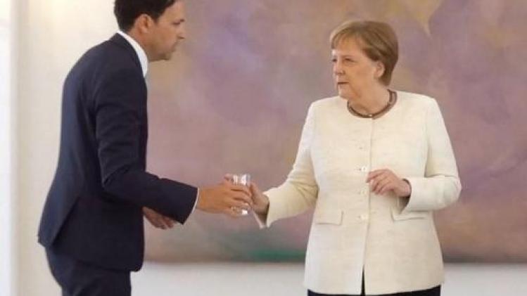 Merkel beeft opnieuw hevig enkele uren voor vertrek naar G20