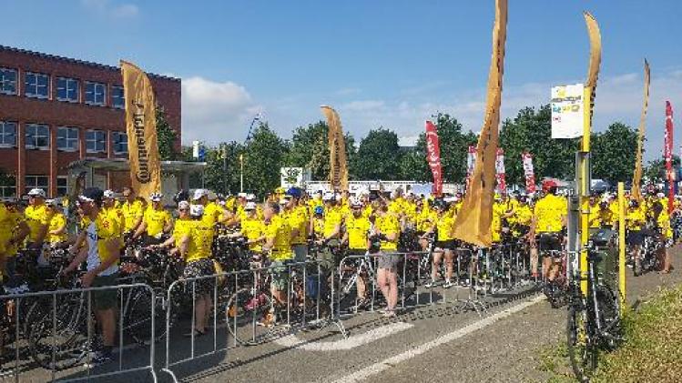 Gent zet record "gele truien op een fiets op één locatie" op 683