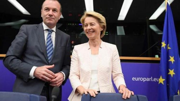 EU-topjobs: Ursula von der Leyen start ronde langs Europese fracties