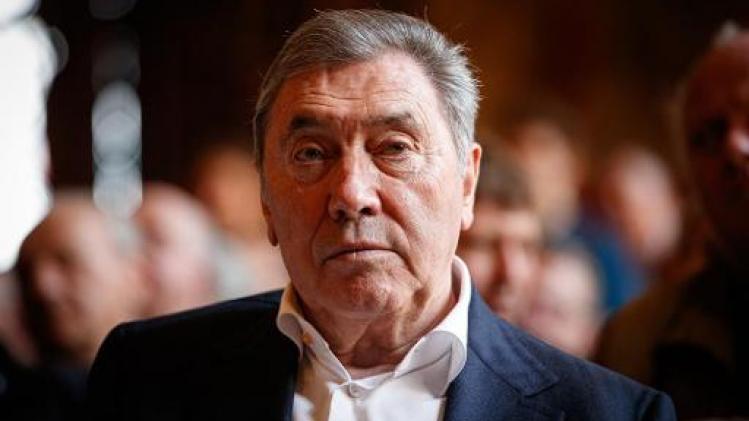 Brusselse muurfresco van Eddy Merckx en Yvonne Reynders ingehuldigd