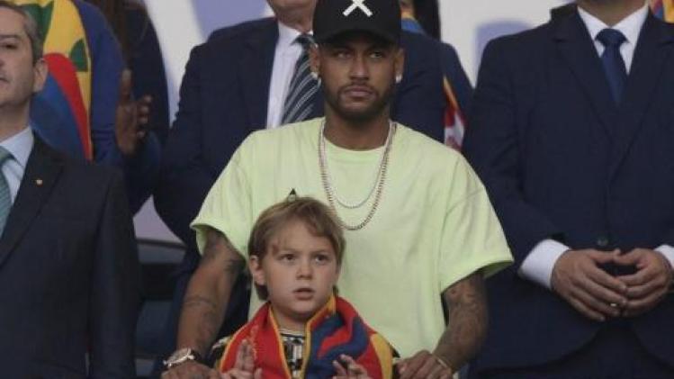 PSG betreurt afwezigheid van Neymar op training