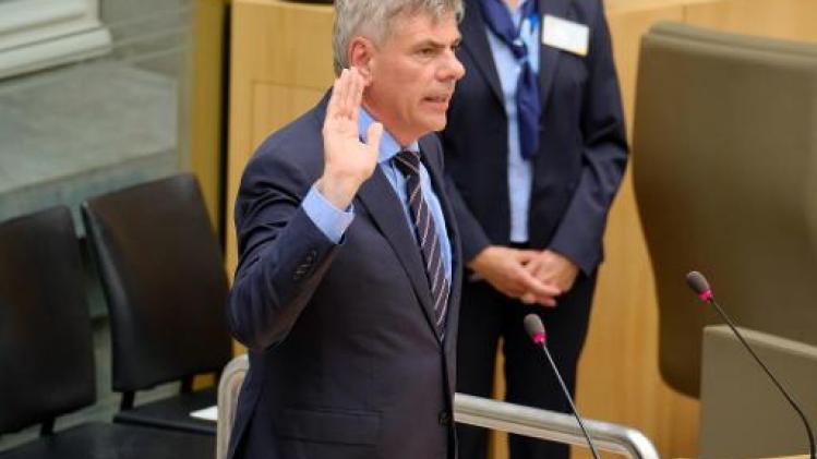 Door ontslag Van Dijck wordt Dewinter de facto Vlaams Parlementsvoorzitter