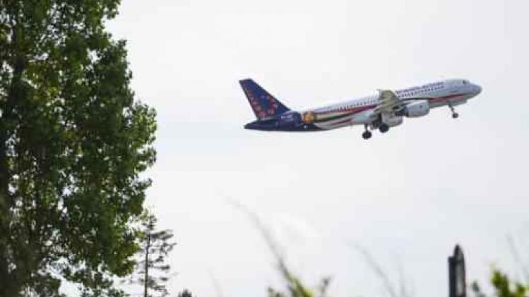 Vliegtuigspotters heten piloten Brussels Airport weer welkom