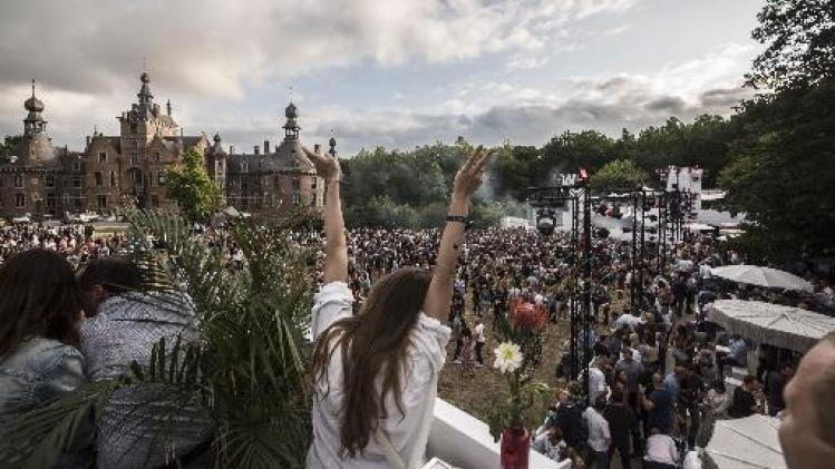 Graaf laat 6.000 danceliefhebbers feesten op uniek kasteeldomein