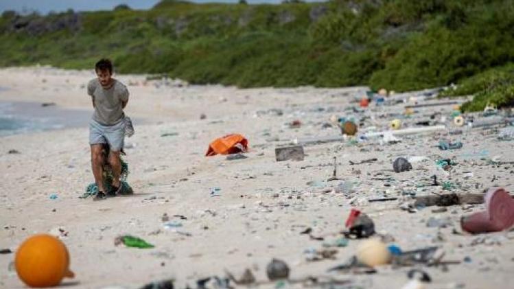 Grote hoeveelheid aangespoeld plastic bedreigt paradijselijke Henderson Eiland