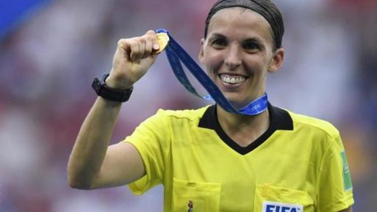Scheidsrechter Stéphanie Frappart mag voetbalgeschiedenis schrijven in Europese Supercup