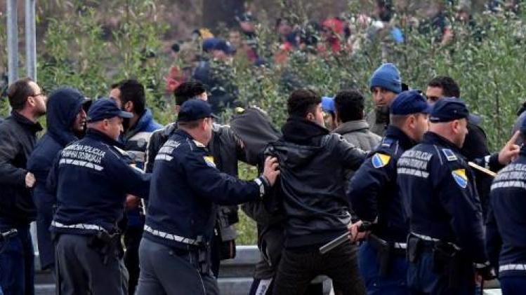 Kroatische grenspolitie mishandelt 18 migranten en schendt Bosnisch grondgebied