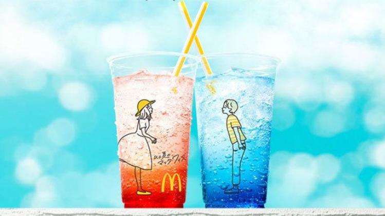 Japanse McDonald's siert bekers met schunnige plaatjes