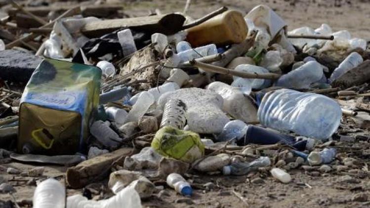 Fishing for litter zet Belgische vissers aan om afval uit zee te halen