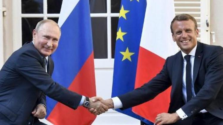 Macron kondigt gesprekken met Poetin over Oekraïense crisis aan