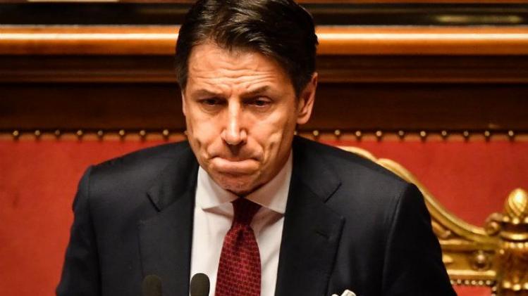 Italiaanse premier kondigt ontslag aan