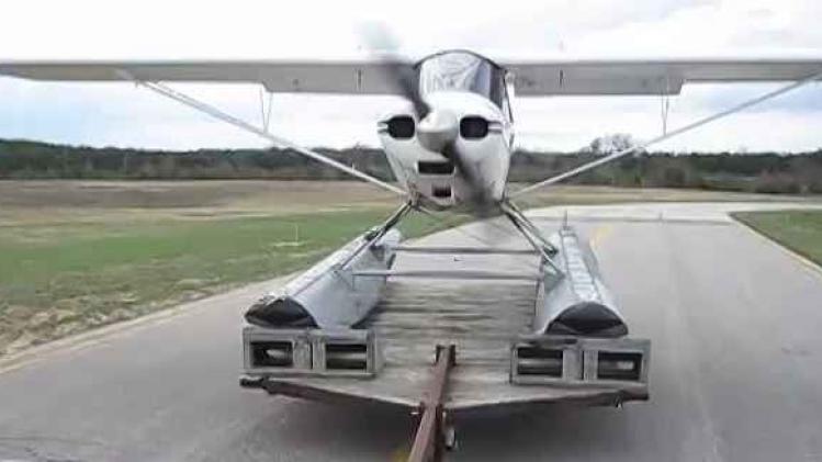 Hoe start je een watervliegtuig zonder water?