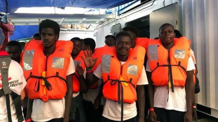 Ngo-schip Ocean Viking aangekomen in Malta met 356 migranten