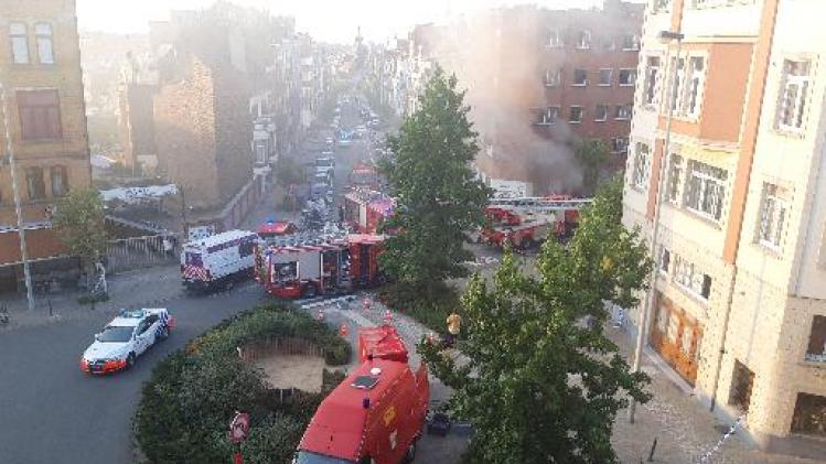 Veertien personen bevangen door rook bij brand in Schaarbeek