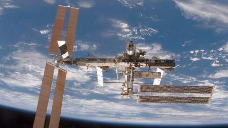 Bemanningsleden ruimtestation ISS maken ongewoon ommetje naar andere koppelingspoort