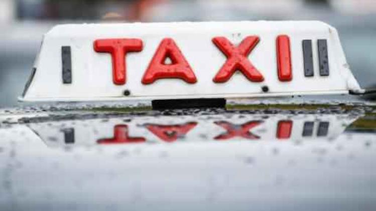 Taxi's rijden morgen gratis vanaf de Heizel voor Mars tegen terreur