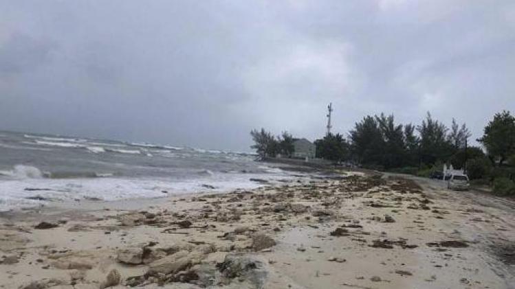 Orkaan Dorian - Orkaan komt op volle kracht aan op Bahama's