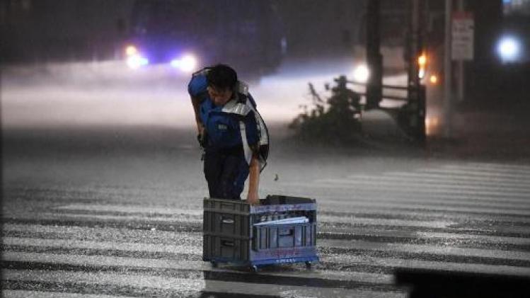Zeker een dode en tientallen gewonden bij doortocht tyfoon in Tokio