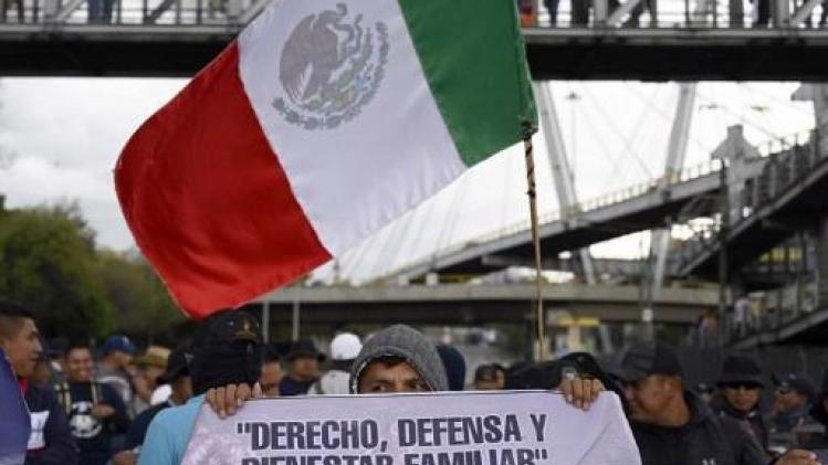 Politieagenten blokkeren luchthaven van Mexico-Stad