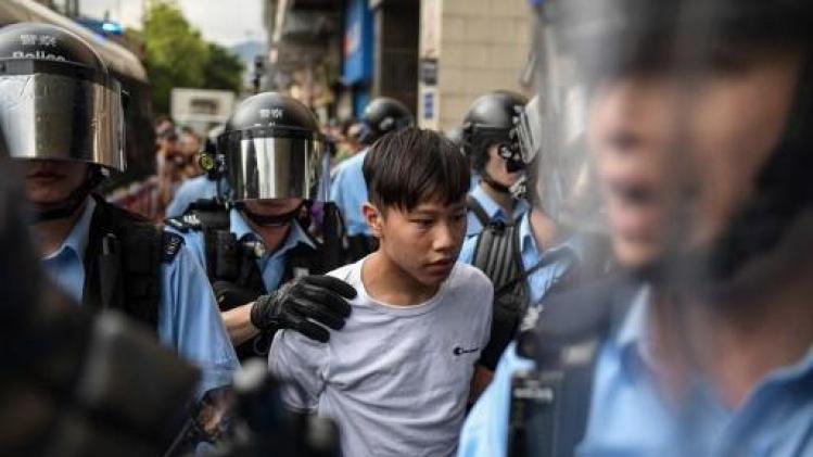 Voor- en tegenstanders van Peking krijgen het met elkaar aan de stok in Hongkong