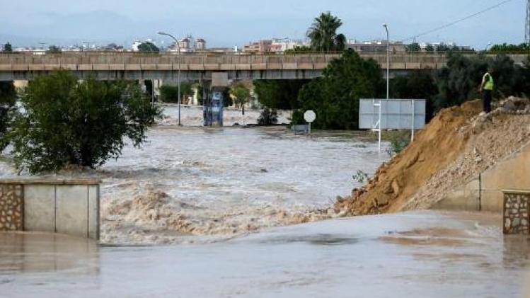 Zesde dode door overstromingen Spanje - premier Sanchez bezoekt rampgebied