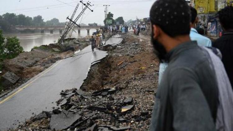 Zeker 32 doden na aardbeving in Pakistan