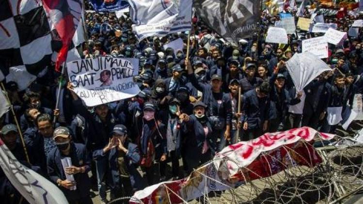 Meer dan 300 gewonden na treffen tussen Indonesische betogers en politie