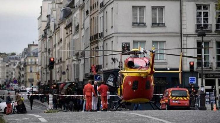 Eén agent overleden na steekpartij in Parijs