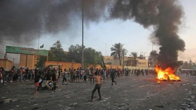 Veiligheidsdiensten schieten op tientallen manifestanten in Bagdad