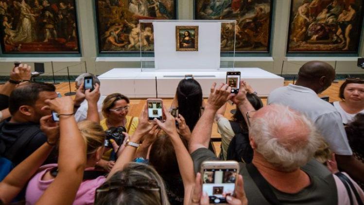 Mona Lisa hangt na renovatie van Salle des Etats weer op haar vaste plek