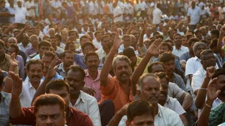48.000 stakende ambtenaren aan de deur gezet in India