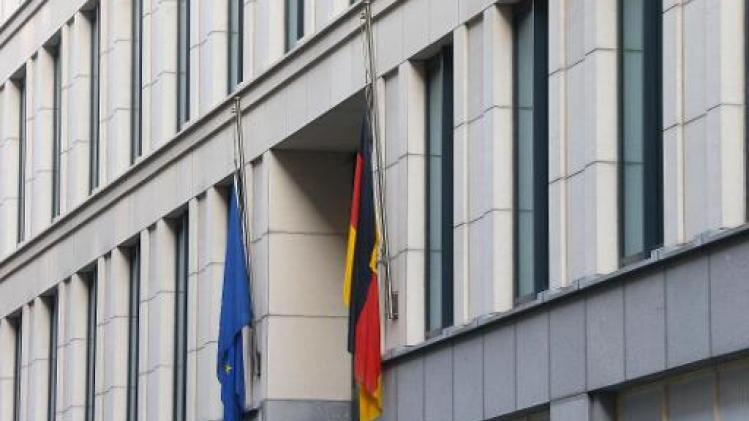 Betoging voor slachtoffers van Halle aan Duitse ambassade in Brussel