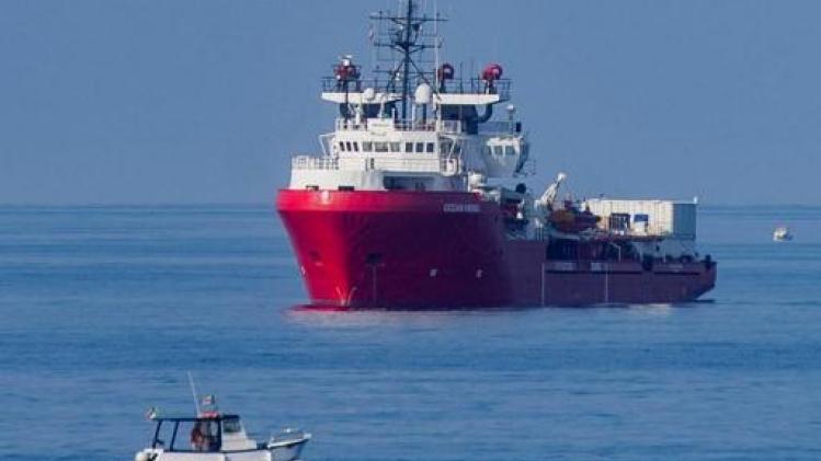 Ocean Viking redt 74 migranten voor Libische kust