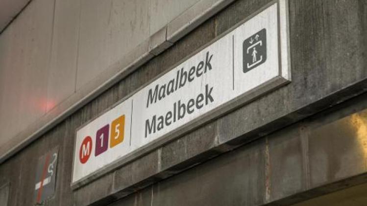 Koerden houden tijdens betoging in Brussel halt bij metrostation Maalbeek