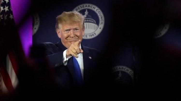 Trump noemt Democraten die zich tegen hem verenigen "clowns"