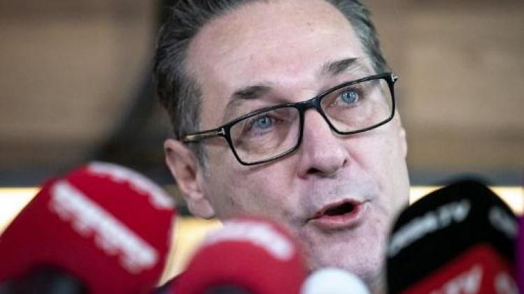 Vrouw van in ongenade gevallen extreemrechtse leider Strache naar Oostenrijks parlement