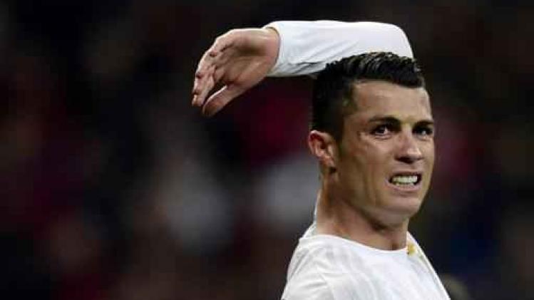Cristiano Ronaldo (Real Madrid) sukkelt met rechterdij