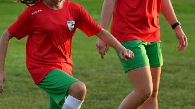 Campagne 'Love Football' moet tegen 2024 dubbel zoveel meisjes doen voetballen