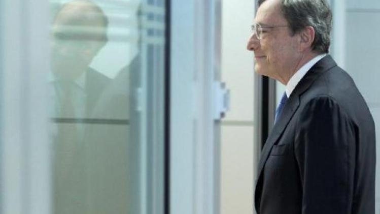 Draghi verdedigt rentebeleid door te wijzen op economische risico's