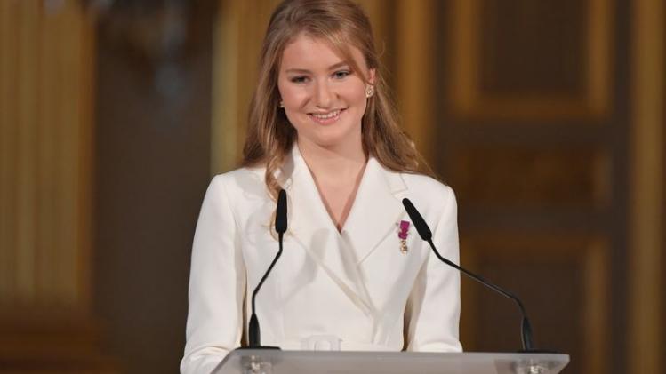 Kroonprinses Elisabeth viert achttiende verjaardag: "Het land kan op mij rekenen"