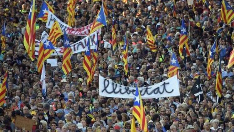 Crisis Catalonië - Honderdduizenden separatisten opnieuw op straat