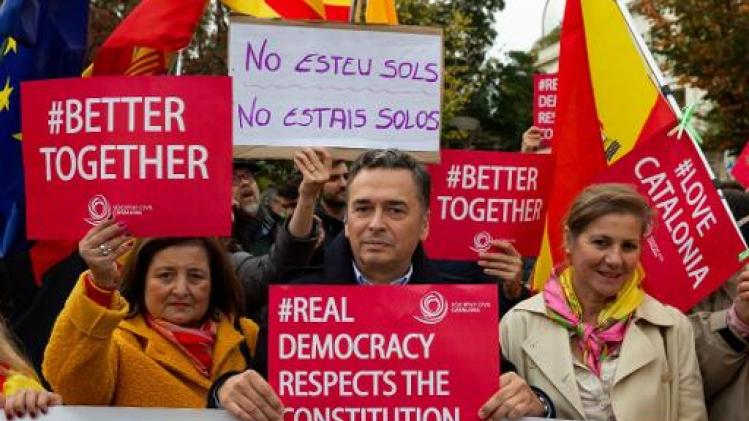 Honderdtal tegenstanders van onafhankelijkheid houdt manifestatie in Brussel