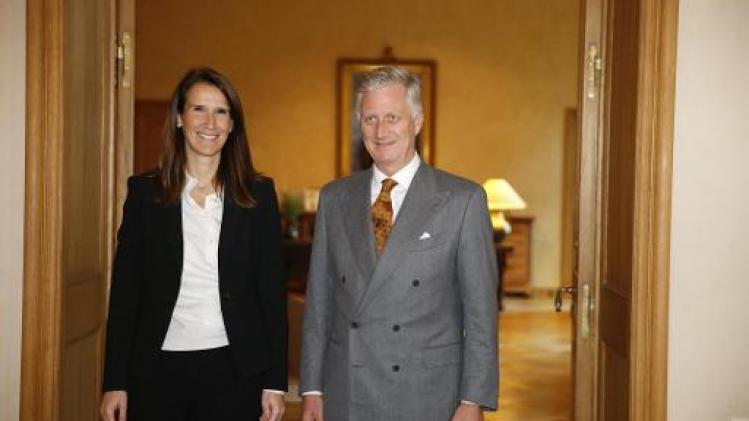 Koning benoemt Sophie Wilmès (MR) tot premier van regering in lopende zaken
