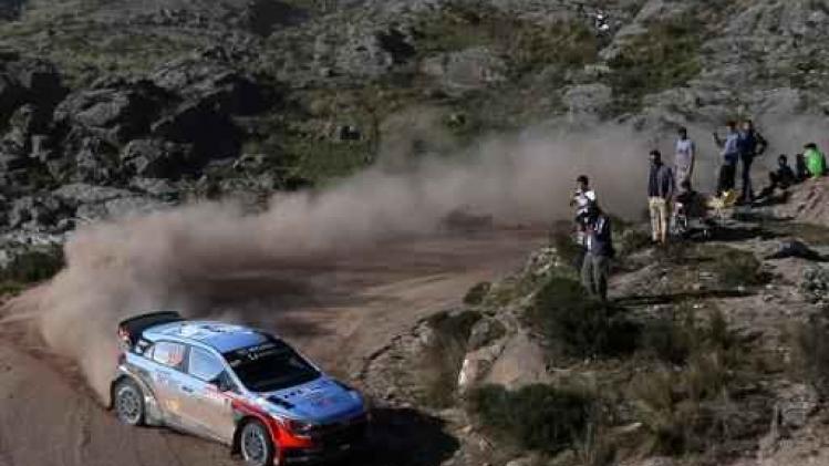 Rally van Argentinië - Thierry Neuville klimt naar achtste plaats op