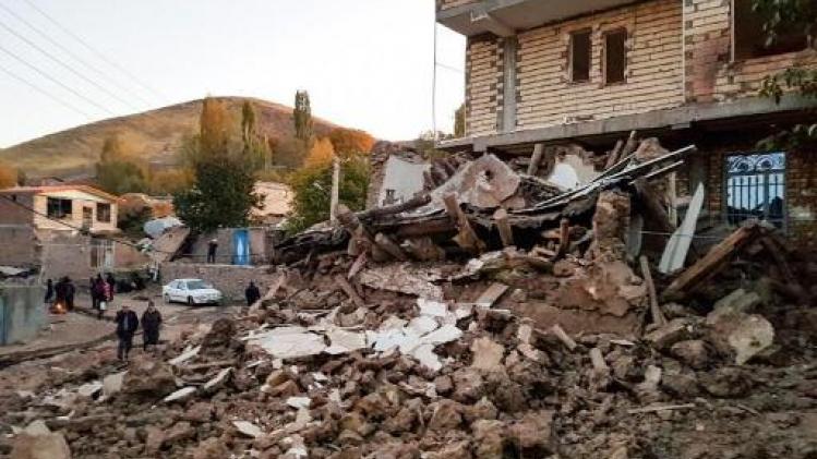 Meer dan 300 gewonden bij aardbeving in Iran