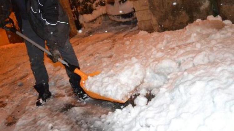 Driehonderdduizend gezinnen zonder elektriciteit door sneeuwval in Frankrijk