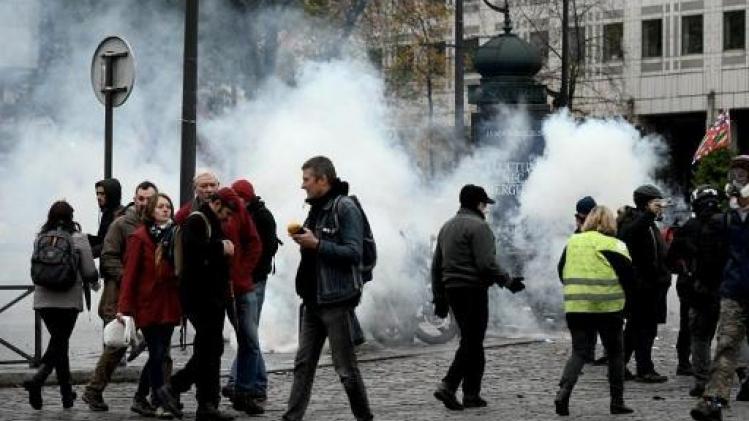 Gilets jaunes komen bij eerste verjaardag van protest weer samen in Parijs