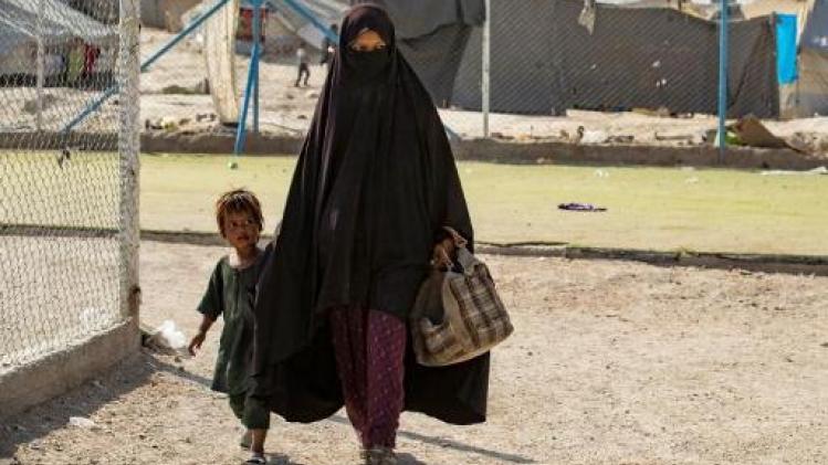 Opnieuw IS-weduwe ontsnapt uit  kamp Al-Hol en onderweg naar België