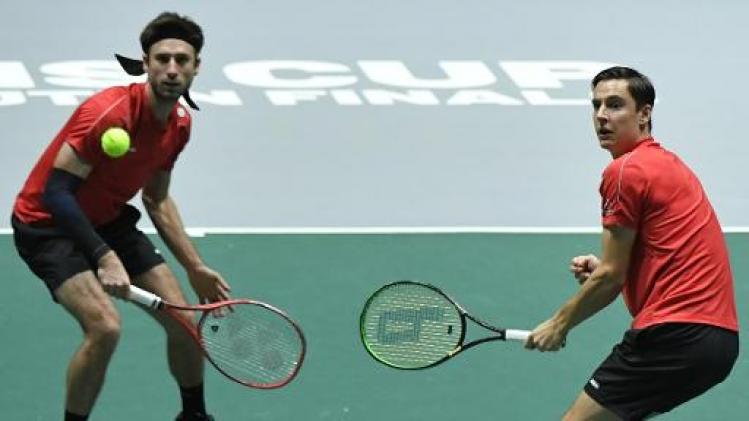 Davis Cup - Peers en Thompson geven op na één spelletje tegen Gillé en Vliegen